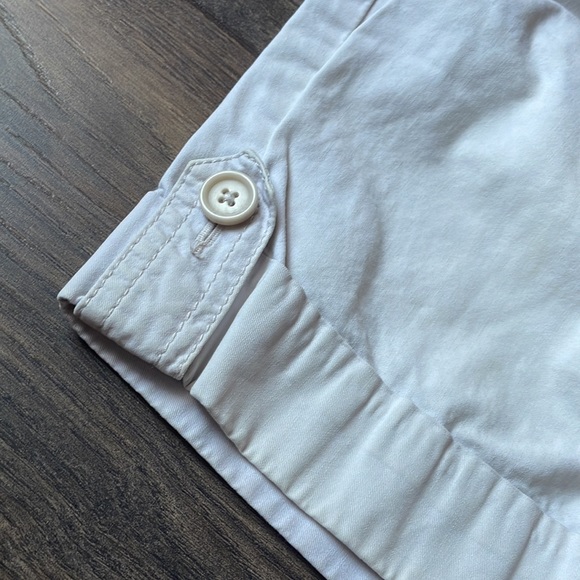 Bermuda length canvas shorts - Picture 2 of 7